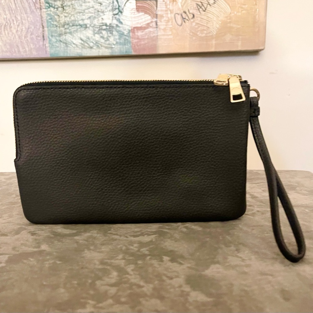 Pristine Condition Black Leather Wristlet Coach - Picture 8 of 9